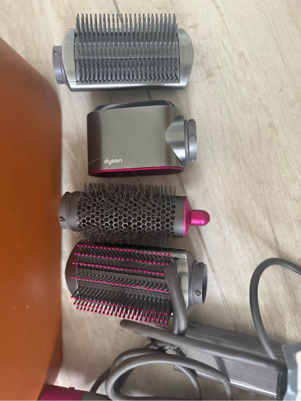 Dyson Airwrap Styler HS01 Nickel/Fuchsia + Case & Attachments - Picture 2 of 7